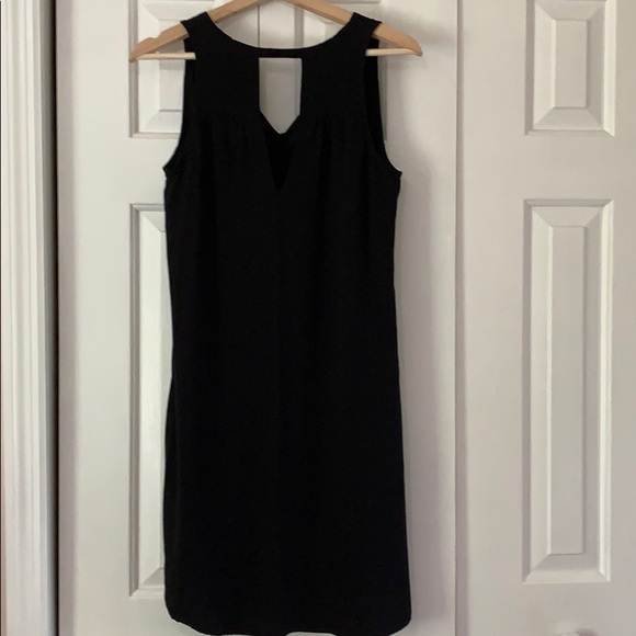 4/$20 GAP V-Neck Black Dress - Picture 2 of 6
